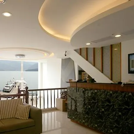 Ming Hu Bed And Breakfast
